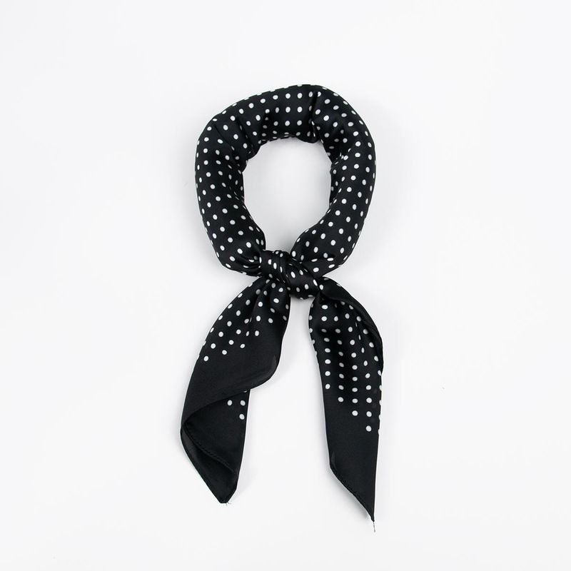 Lite skjerf svart med prikker