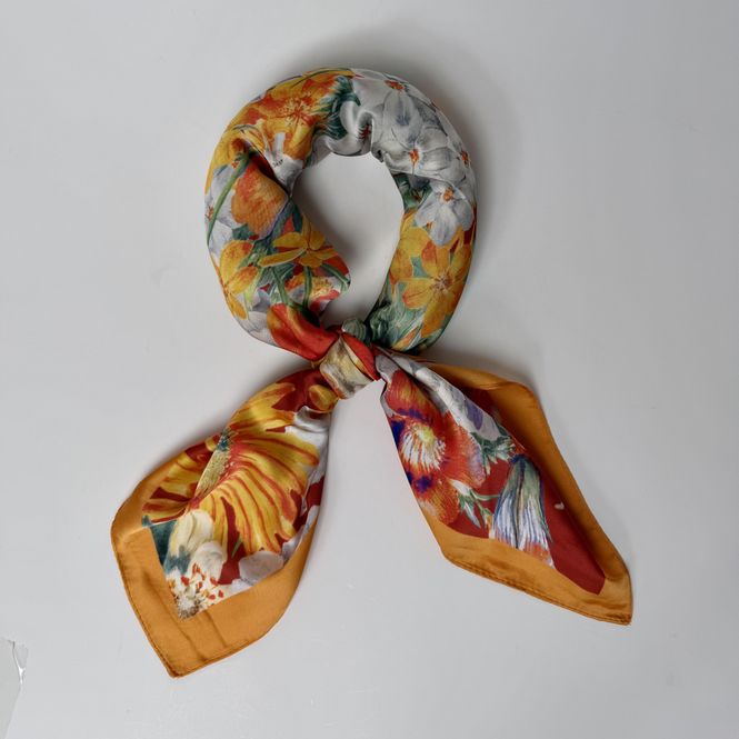 Huvudbild Blommig sidenslen scarf 70x70 cm – somrig ...