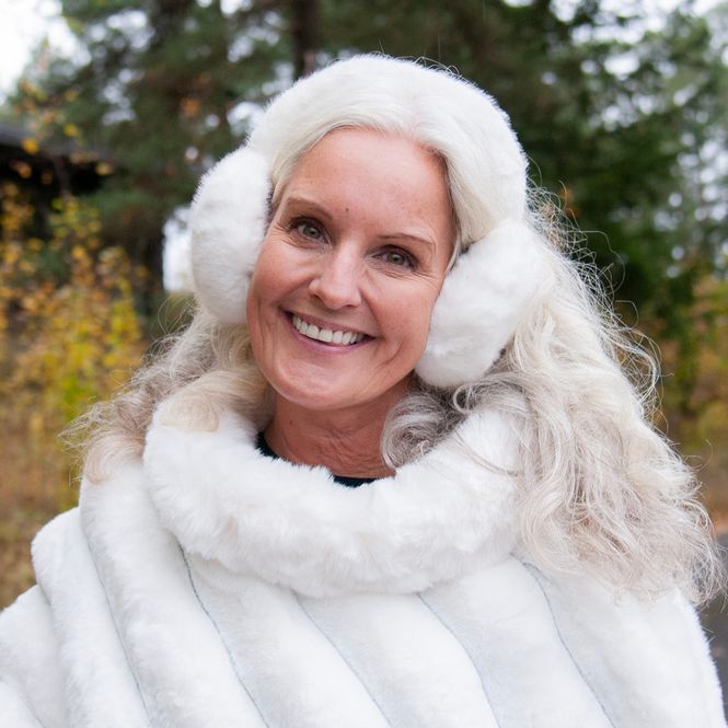 Huvudbild Öronvärmare i fuskpäls offwhite