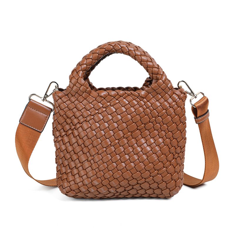 EDDA flätad miniväska - cognac