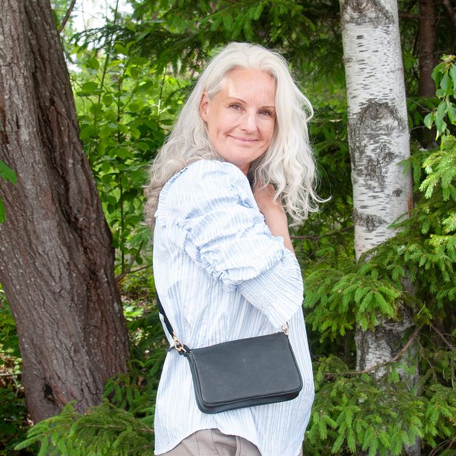 Huvudbild LIAN clutch i läder - svart