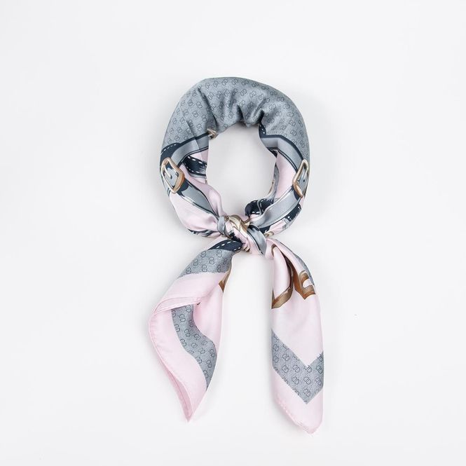 Huvudbild Liten scarf ljusrosa med ridinspirerat mönster